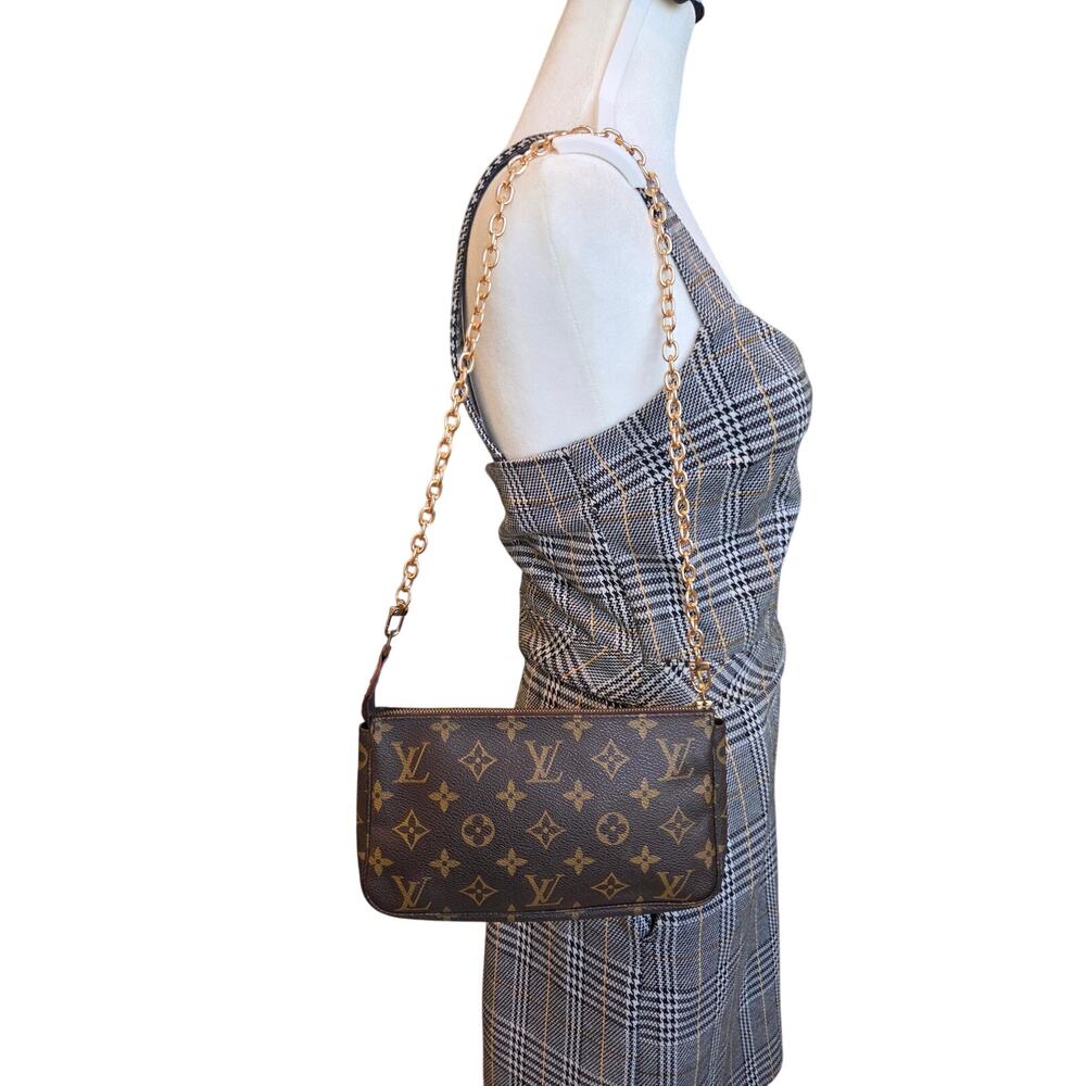 Louis Vuitton Pochette Accessoires Monogram Canvas LV Shoulder Bag AR1906 - Picture 4 of 15